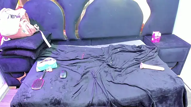 JadeWilliamss live cam preview
