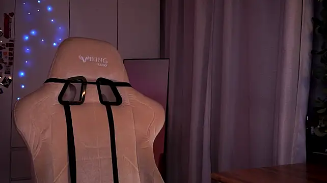 Liuba_Fox live cam preview