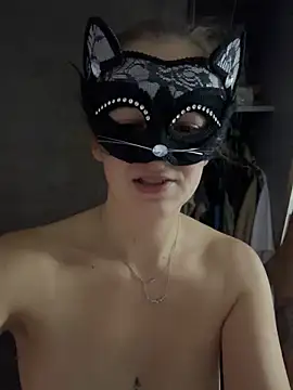 Prunettemasqueeoff live cam preview