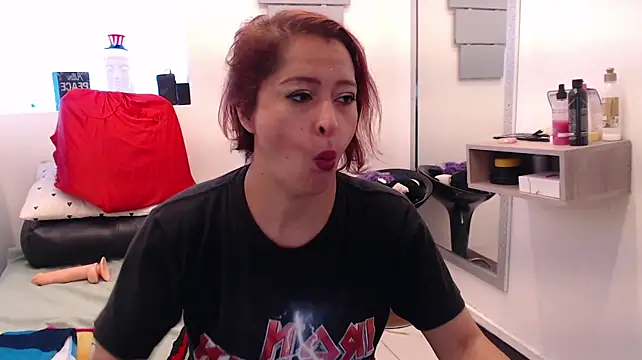 eva_twiss live cam preview