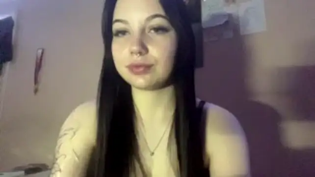 EileenKowalske live cam on StripChat