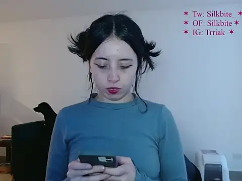 babyluna_8_8 live cam preview