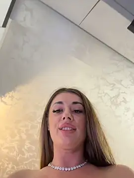 Webcam en directo de la tetona IsabellaEtthan