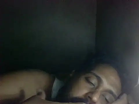 elpoop7305 live cam on StripChat