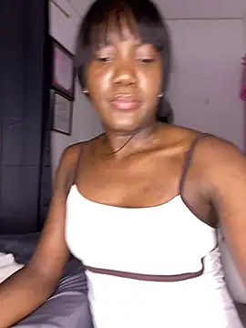 karly_titis