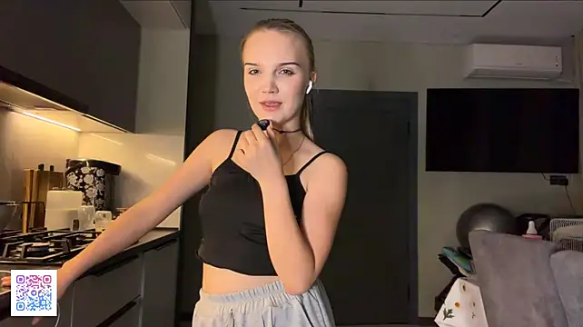 ColleenReyes live cam on StripChat