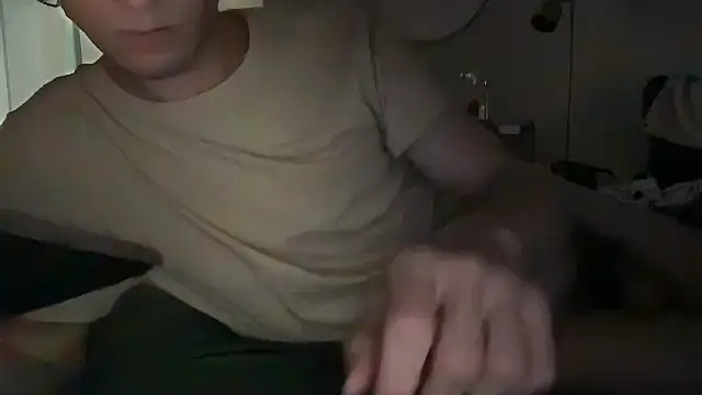Lamonteik live cam preview