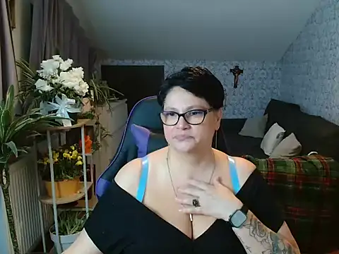 Newgirl4you live cam on StripChat