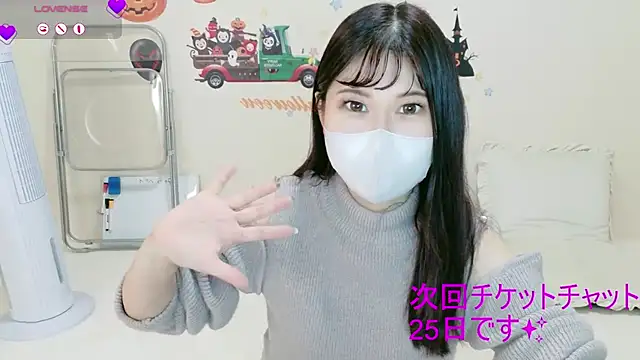 Mila_Velvet_LIVE