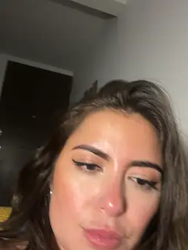 sukhakunis1 live cam preview