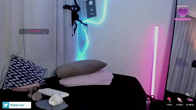 Sara_Foxx1 live cam preview