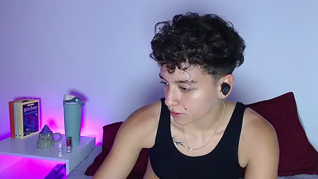 Antonella_Cruz02 live cam preview