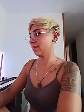 MiaMorgan_ live cam preview