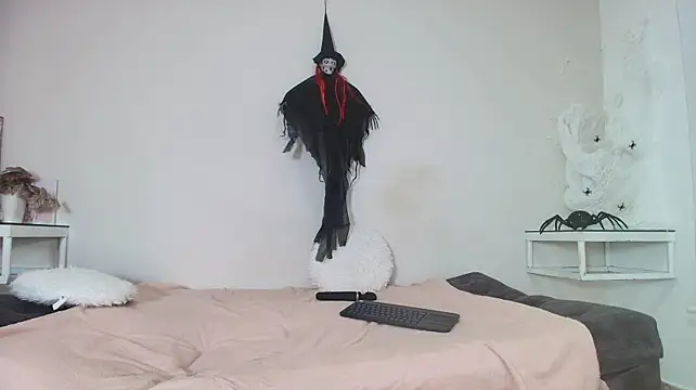 Charlotte_curvy_