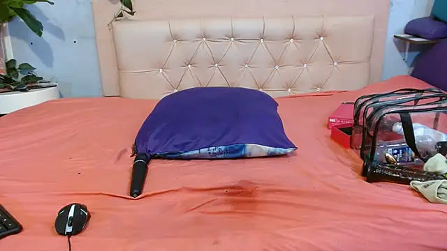 Kylie_Jennerr live cam preview