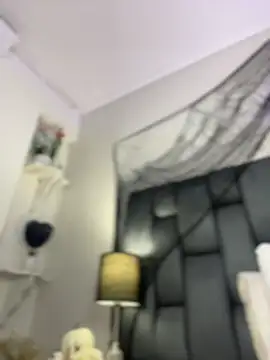 MiilaBlake live cam preview