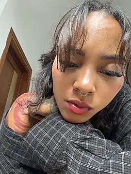 LizStorm_