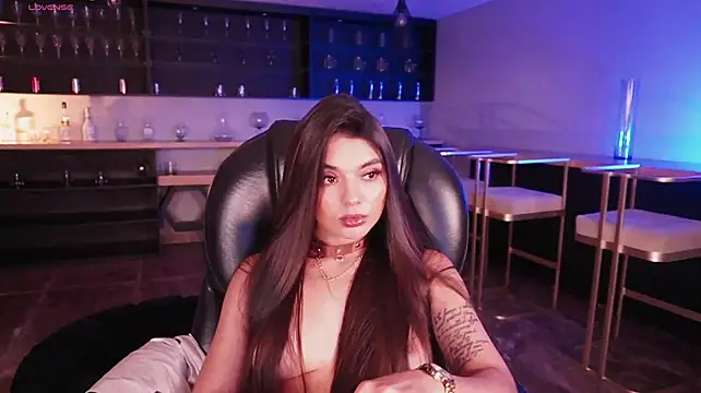 JulietteMoreau live cam preview
