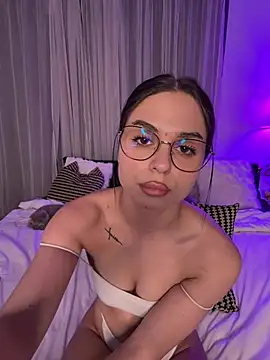 Olivia_Noor live cam preview