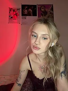 blondiedoll