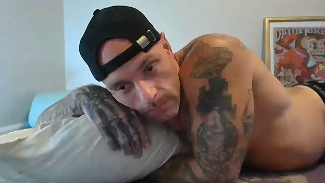 2attract live cam preview