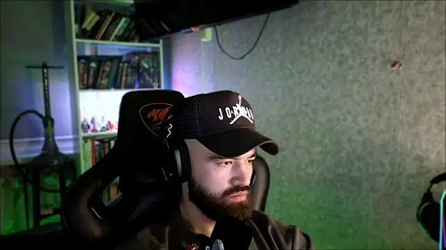 _Serious_Man live cam preview