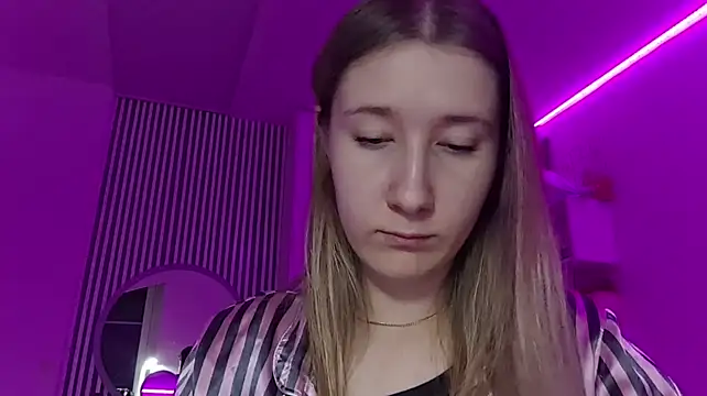 MerrileeReisser live cam preview