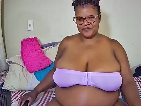 Peachygirlxx1 live cam on StripChat