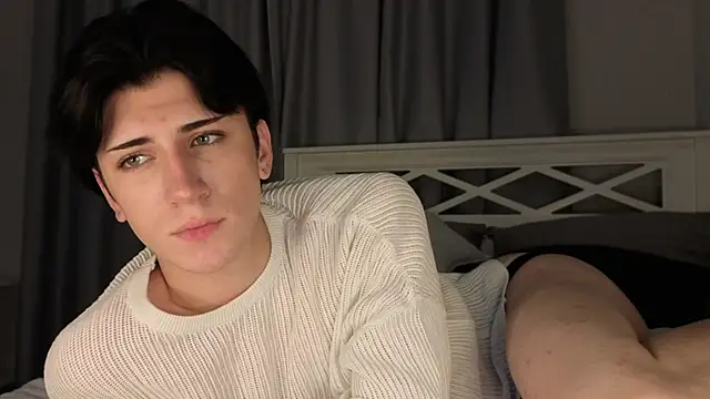 Oliver_Star live cam on StripChat
