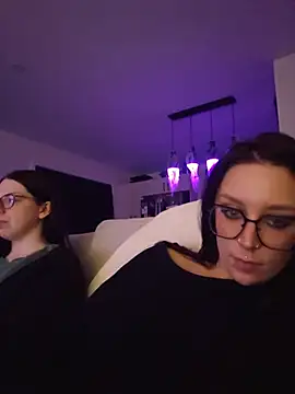 LilyOrion live cam preview