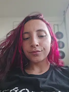 _Laary_Lily live cam preview