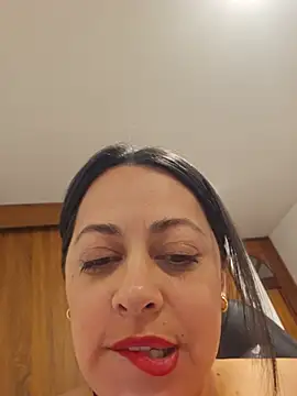 Itsmya live cam on StripChat