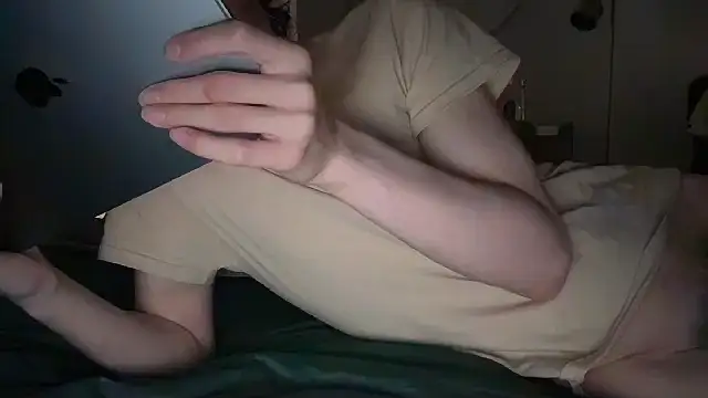 Lamonteik live cam preview