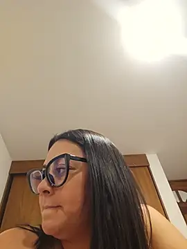 Itsmya live cam on StripChat