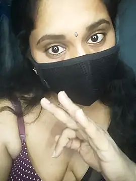 doly_thebubbly live sex cam