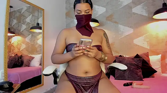 LalilaBrunettee