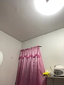 karly_titis