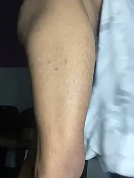 Model: sissyindianboi