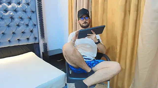 MATHY_ROBERT2 live cam preview