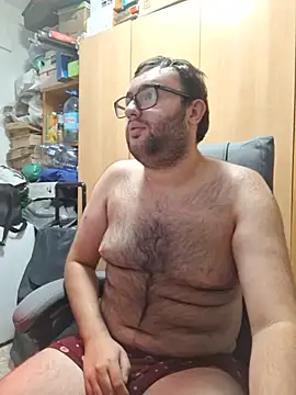 Javier_bear live cam on StripChat