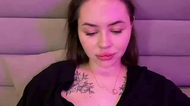 AlmaryKim live cam preview