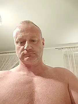 Grzesiu830105 live cam preview