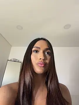 carminaurmommy live cam on StripChat