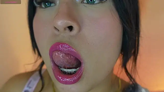mia_roux1 live cam preview