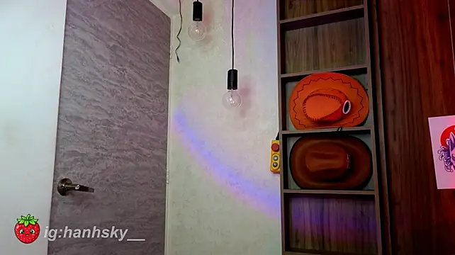 HannahSky_