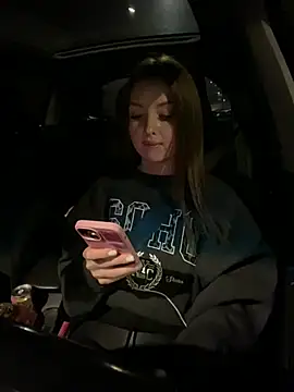 KrisMagnoly live cam preview