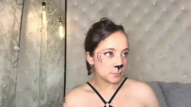MagentaBuk live cam on StripChat