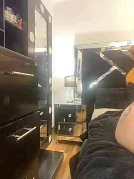 Moon_Blue95 live cam on StripChat