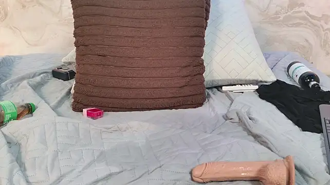 celestte_moon live cam on StripChat