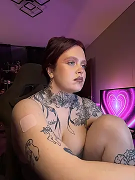 Live-Webcam-Show mit Mariiiiiway - Interaktive Lovense-Toys verfügbar